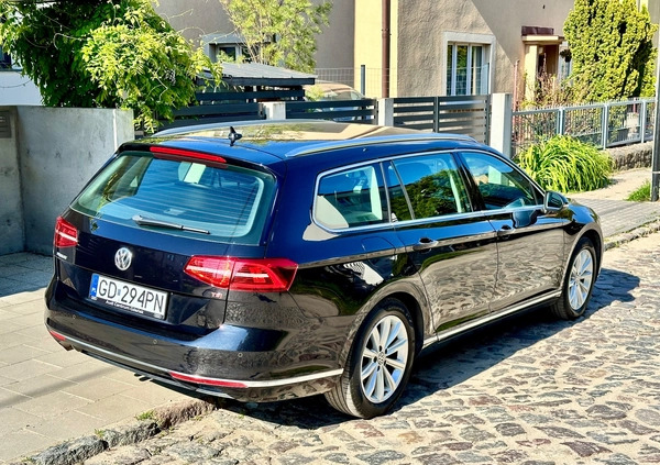 Volkswagen Passat cena 82500 przebieg: 108500, rok produkcji 2017 z Gdańsk małe 497